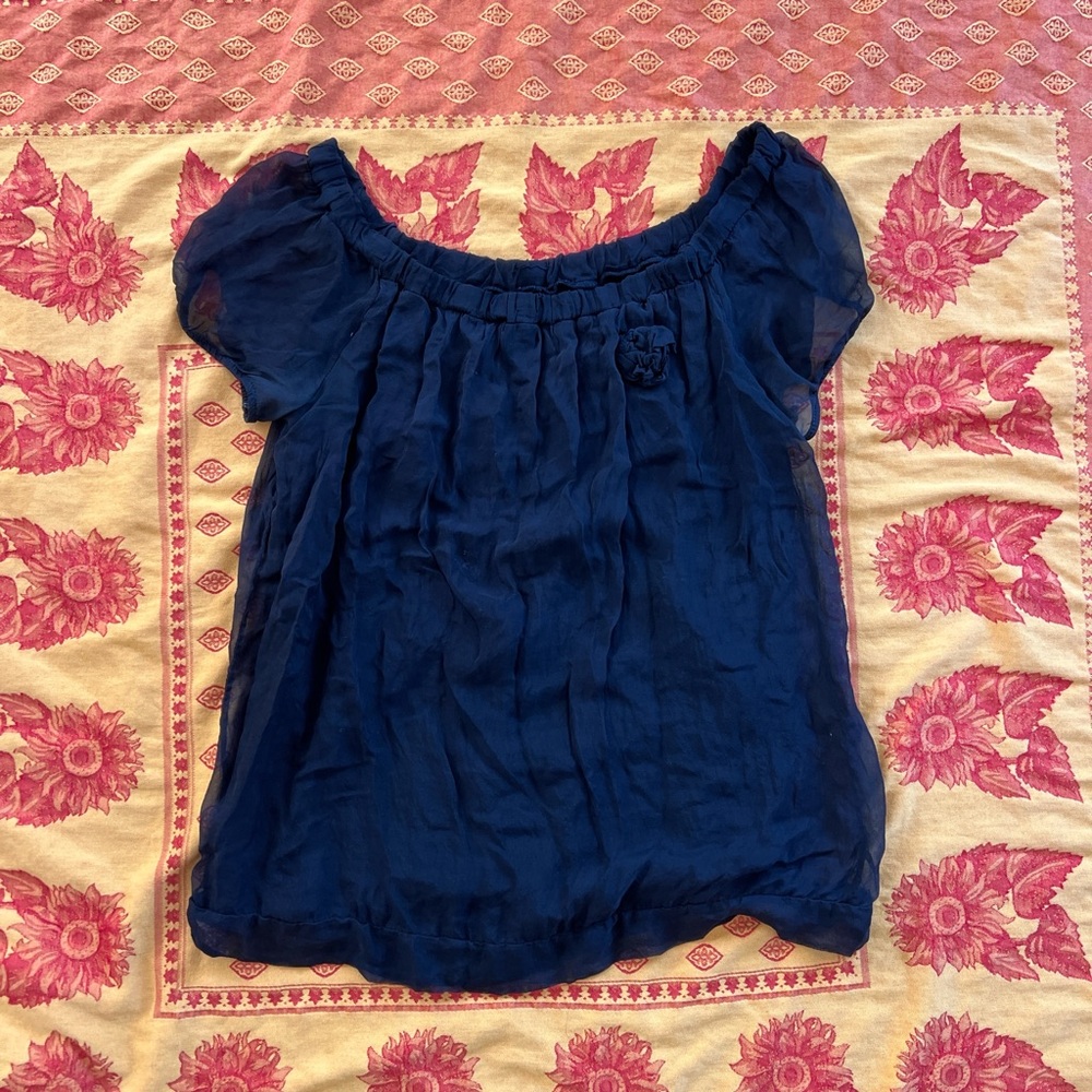 Black silk cap sleeve dainty flowy top with flower detail made in Italy size M